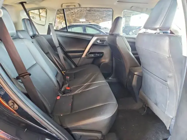 TOYOTA RAV4 2018 photo 11