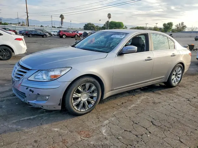 HYUNDAI GENESIS 2011 — FRONT END