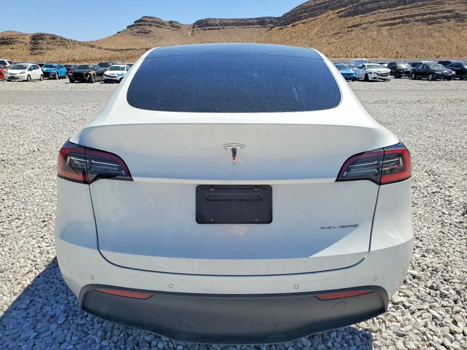 TESLA MODEL Y 2021 photo 6