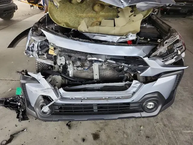 SUBARU OUTBACK 2024 photo 12