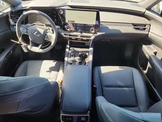 LEXUS RX 350H 2026 photo 8