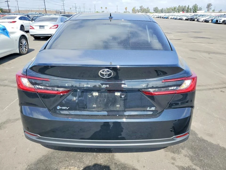 TOYOTA CAMRY 2026 photo 6