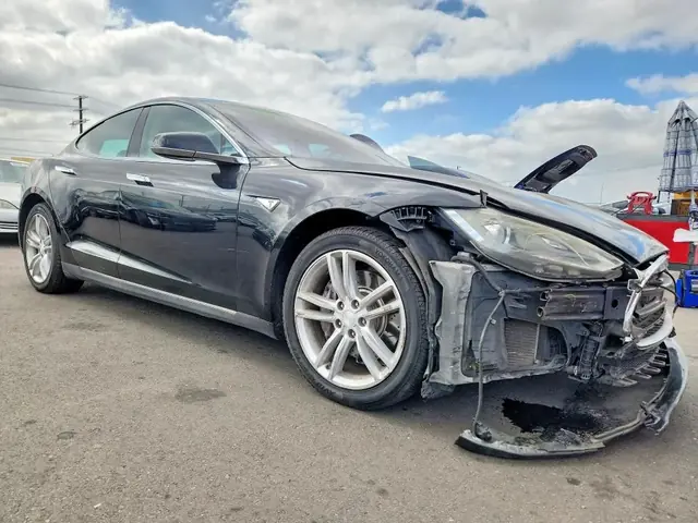 TESLA MODEL S 2013 photo 4