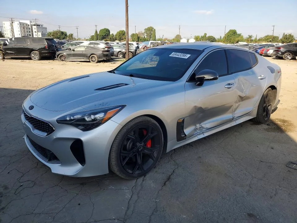KIA STINGER 2018 — SIDE