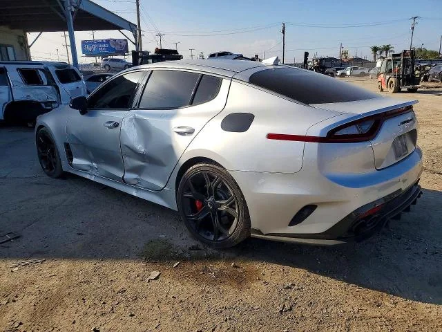 KIA STINGER 2018 photo 2