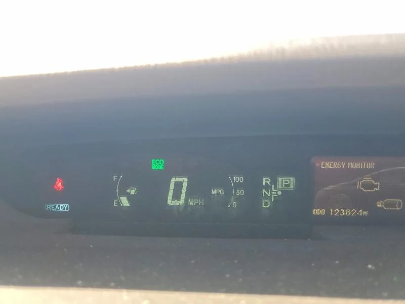 TOYOTA PRIUS 2012 photo 9