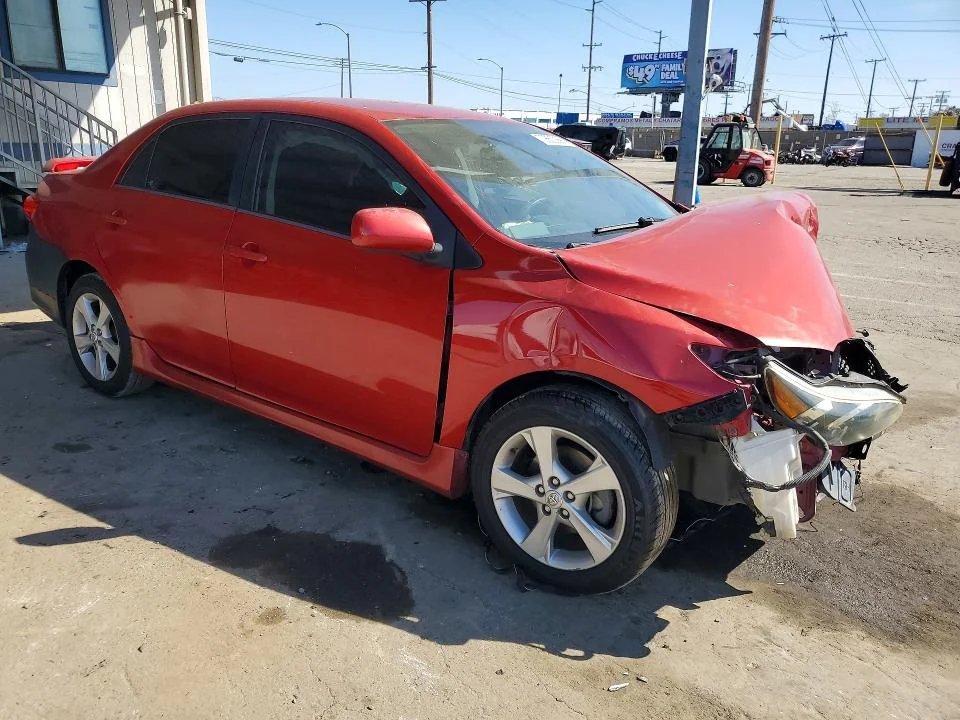 TOYOTA COROLLA 2013 photo 4