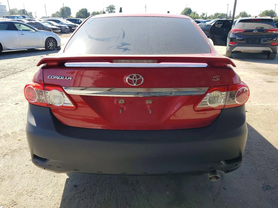 TOYOTA COROLLA 2013 photo 6