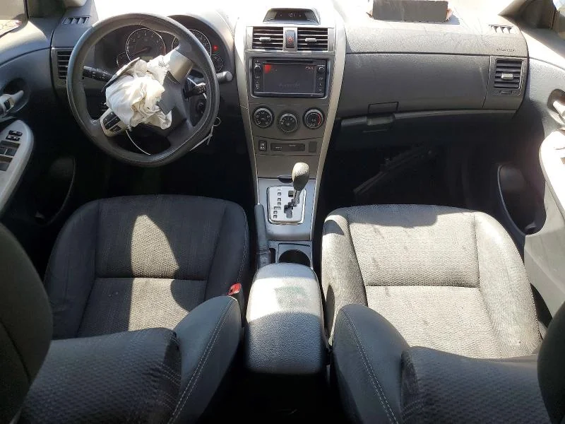 TOYOTA COROLLA 2013 photo 8