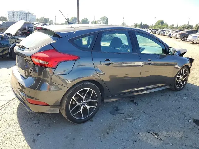FORD FOCUS 2016 photo 3