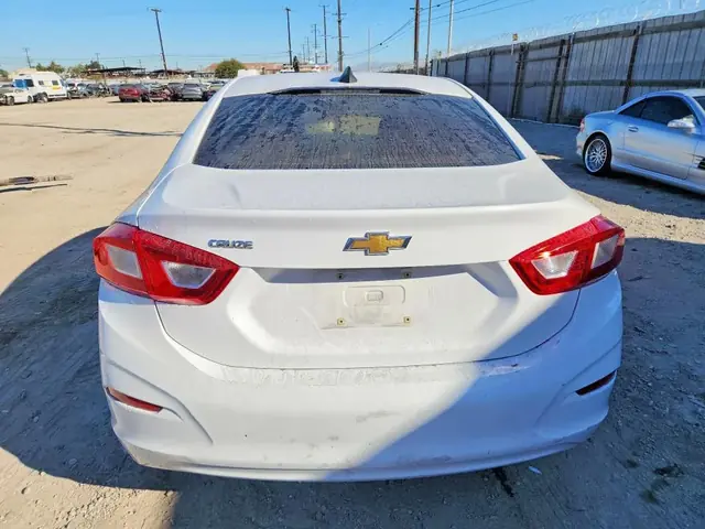 CHEVROLET CRUZE 2017 photo 6