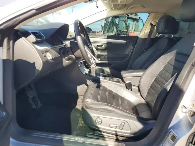VOLKSWAGEN CC 2013 photo 7