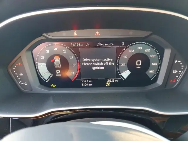 AUDI Q3 2025 photo 9
