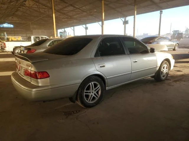 TOYOTA CAMRY 2000 photo 3