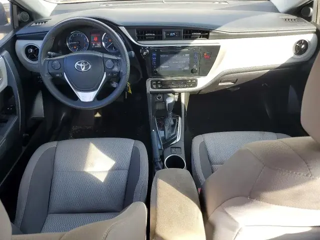 TOYOTA COROLLA 2018 photo 8