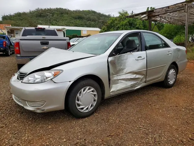 TOYOTA CAMRY 2006 — FRONT END