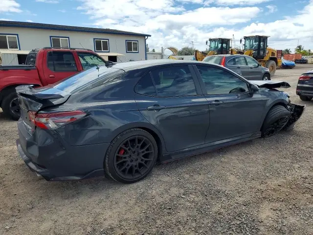 TOYOTA CAMRY 2023 photo 3