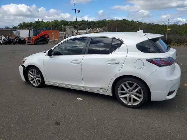 LEXUS CT 2016 photo 2