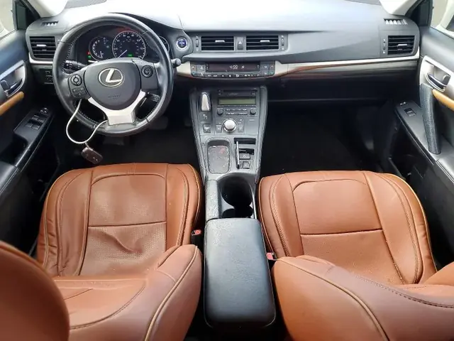 LEXUS CT 2016 photo 8