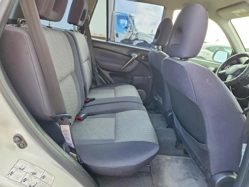 TOYOTA RAV4 2005 photo 11