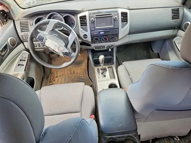 TOYOTA TACOMA 2013 photo 8