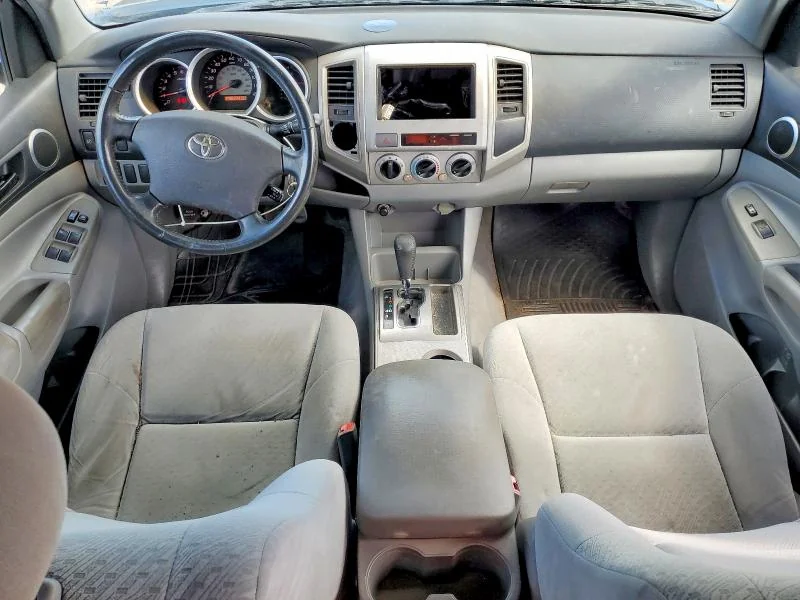 TOYOTA TACOMA 2005 photo 8