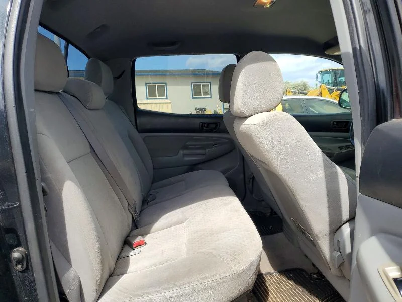 TOYOTA TACOMA 2005 photo 10