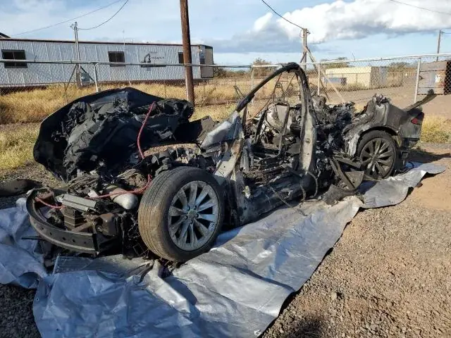 TESLA MODEL X 2018 — BURN