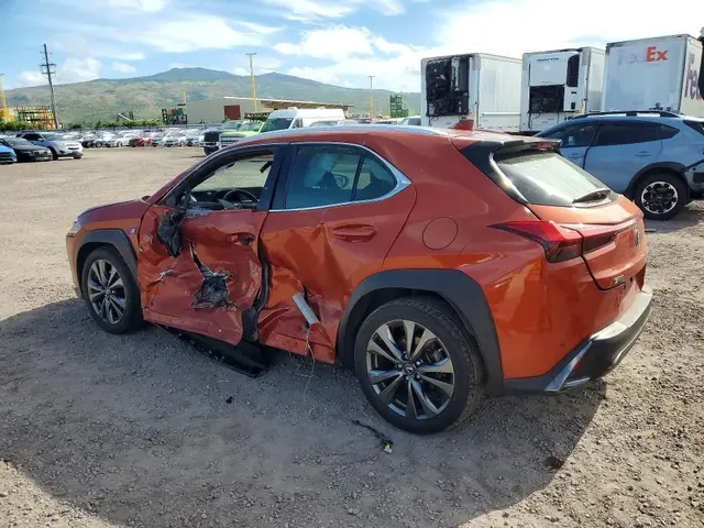 LEXUS UX 2019 photo 2