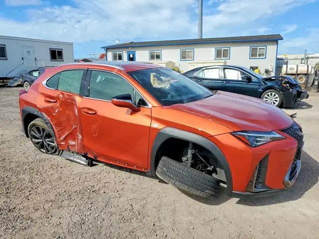 LEXUS UX 2019 photo 4