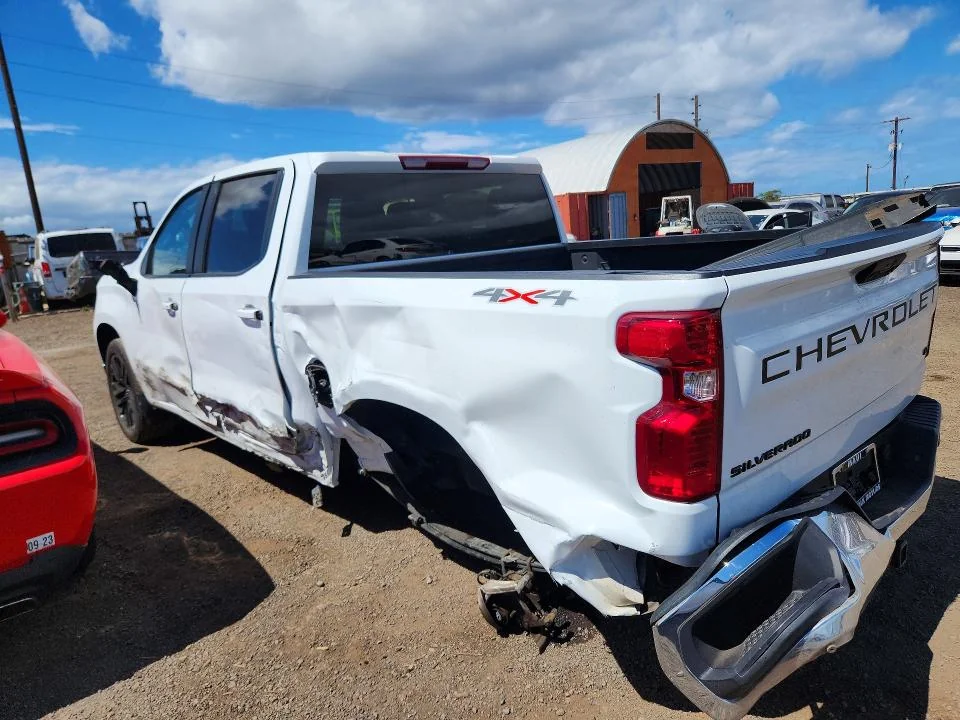 CHEVROLET SILVERADO 2024 photo 2