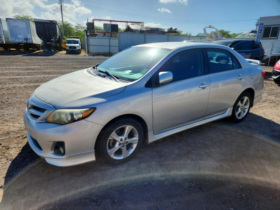 TOYOTA COROLLA 2012 — SIDE