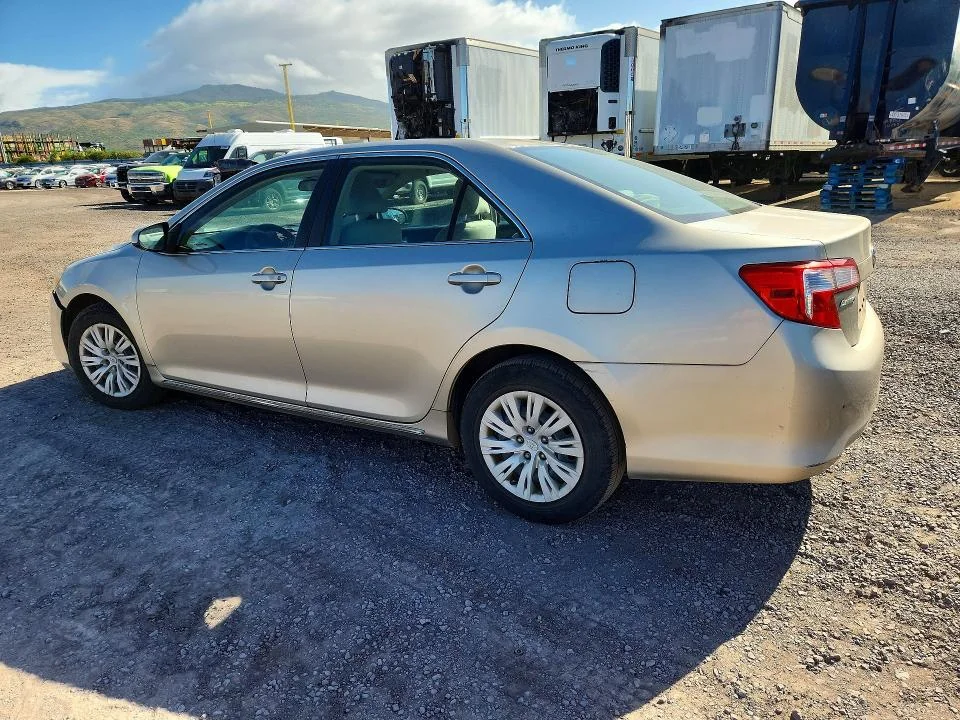TOYOTA CAMRY 2014 photo 2