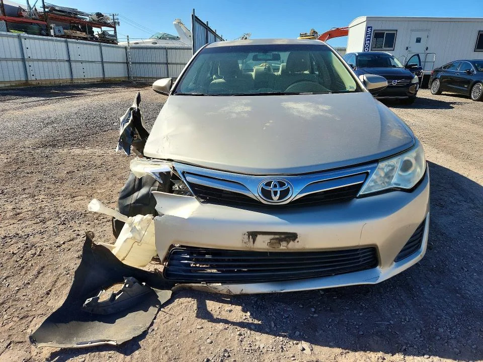 TOYOTA CAMRY 2014 photo 5