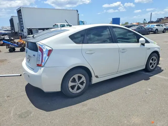 TOYOTA PRIUS 2015 photo 3