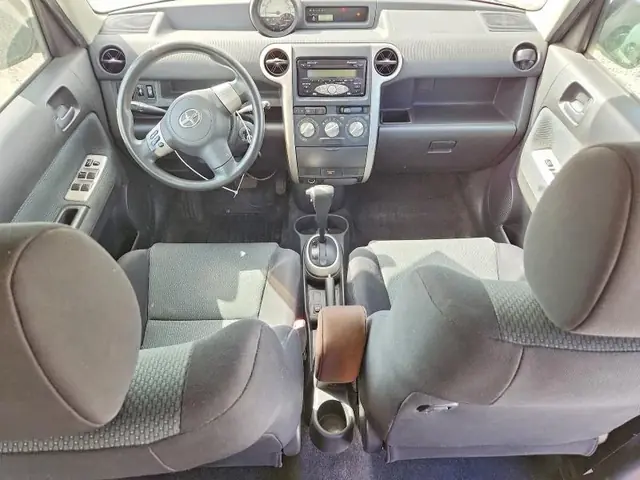 TOYOTA SCION 2006 photo 8